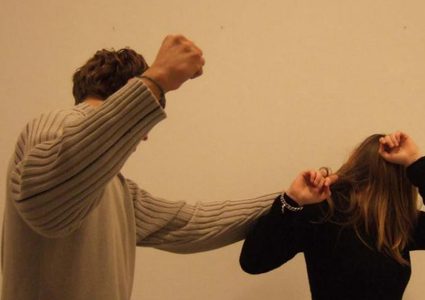 أزواج يصلحون المجتمع ويدمرون بيوتهم ويخسرون زوجاتهم