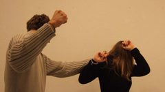 أزواج يصلحون المجتمع ويدمرون بيوتهم ويخسرون زوجاتهم