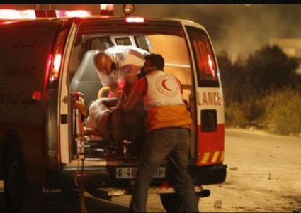 اصابة مواطن برصاص الاحتلال في مخيم العروب