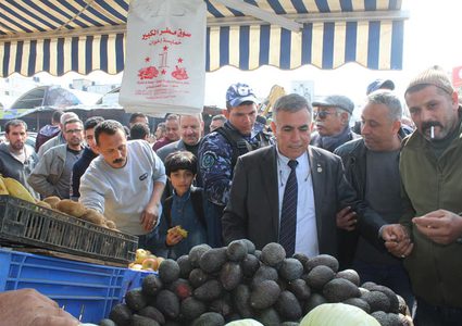 وزير الحكم المحلي يتفقد أوضاع بلدية جنين