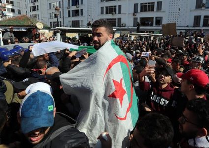 الجزائريون ينتفضون ويرفضون ترشح بوتفليقة