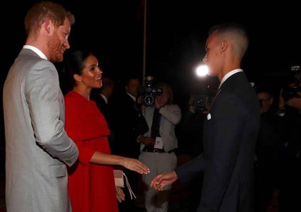 هاري وميغان يصلان إلى الدار البيضاء في جولة مغاربية