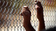 الأسرى يهددون بالتصعيد وإدارة سجون الاحتلال تتوعد