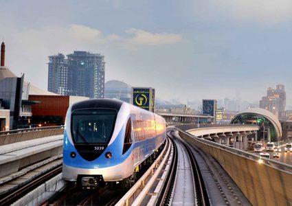 دبي تعتزم استخدام الذكاء الاصطناعي في تنظيف محطات المترو