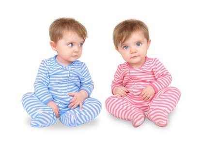 امرأة تضع توأمين في مستشفيين مختلفين..وبفارق 80 كيلومترا!