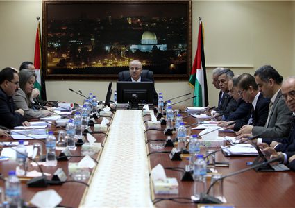 الحكومة تدين حملة الاعتقالات التي ينفذها الاحتلال بالقدس