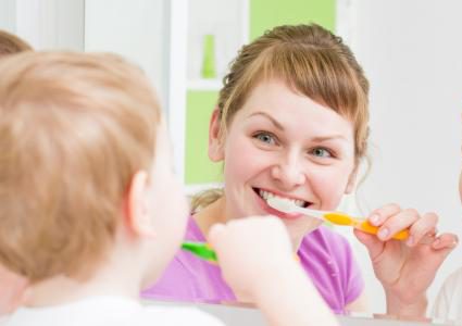 بفضل التكنولوجيا..قريبا يمكنك غسل أسنانك بالزجاج بدلا من المعجون