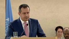 رئيس الحكومة الشرعية: إنهاء الانقلاب شرط تحقيق السلام باليمن