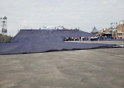 سروال جينز يدخل موسوعة غينيس للأرقام القياسية