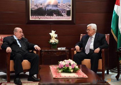 الزعنون يؤكد الدعم الكامل للرئيس محمود عباس