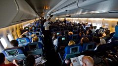 لهذا السبب يجب أن تحجز "أسوأ مقعد" في الطائرة