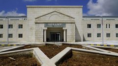 "النجاح" تحتضن الورشة الدولية التعريفية بمجالات السنكرترون