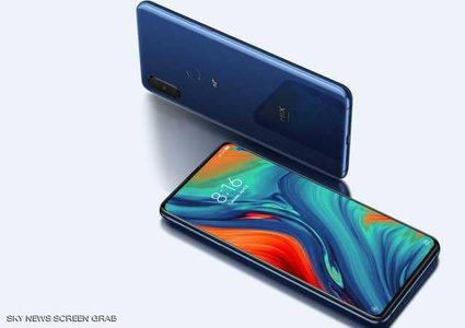 منافس جديد لهواتف سامسونغ يدعم "الجيل الخامس"