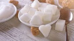 ما هي كمية السكر المناسبة لطفلك؟