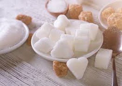 ما هي كمية السكر المناسبة لطفلك؟