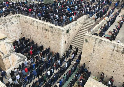 الأوقاف للنجاح: المقدسيون تزاحموا على فتح باب الرحمة