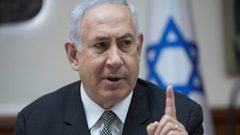 خشية التصعيد :نتنياهو يبحث عن بدائل لدفع رواتب غزة