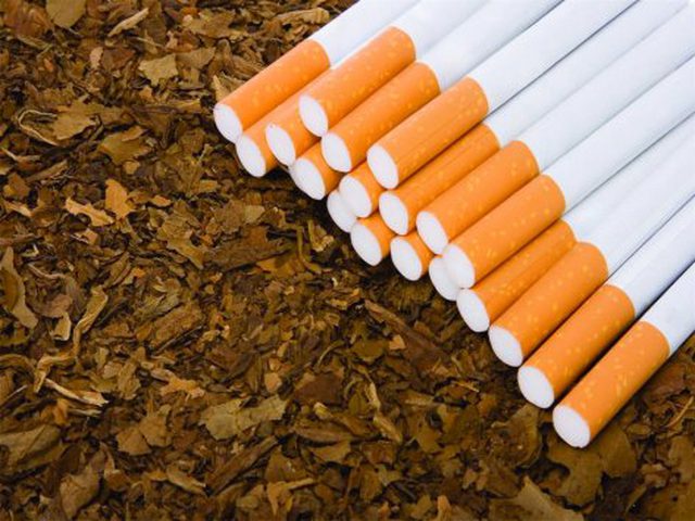 ارتفاع أسعار التبغ الأجنبي في اسرائيل وانخفاض الاقبال على شراءه