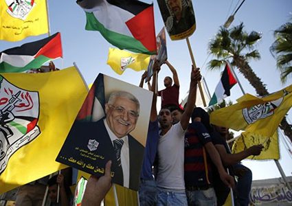 حمد: من يريد رحيل الرئيس إسرائيل وحماس تتساوق معها