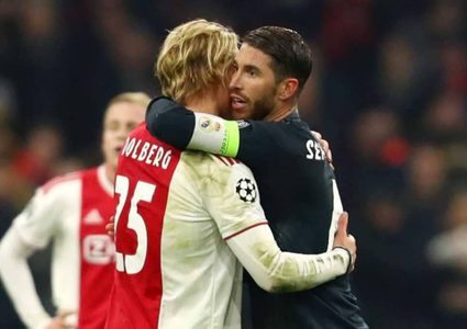 اتهام راموس بتعمد الحصول على إنذار أمام أياكس