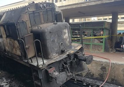 استقالة وزير النقل المصري بعد حادث قطار محطة مصر