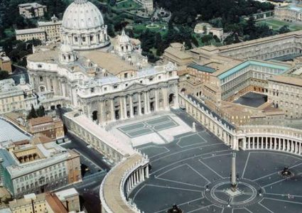 الفاتيكان: الاعتداءات الجنسية على طفلين تطيح بوزير الاقتصاد