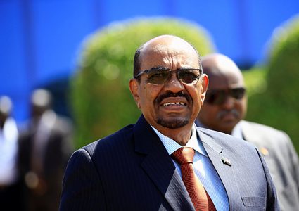 الرئيس السوداني يبحث تشكيل حكومة "كفاءات"