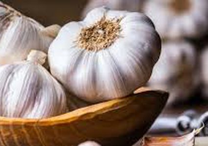 للرجال.. تناول الثوم يمنع حدوث الجلطات الدموية