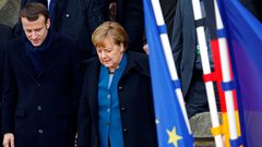 بعد انتقادات حادة..هل تراجع ميركل قرار وقف توريد الأسلحة للسعودية