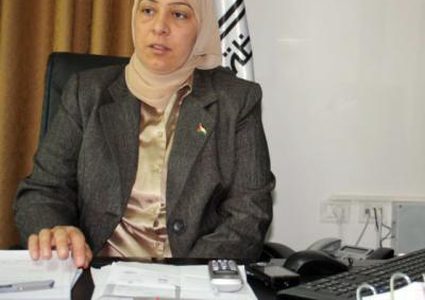 غنام تتفقد غرفة طوارئ المحافظة لمساندة الأسر المتضررة من المنخفض