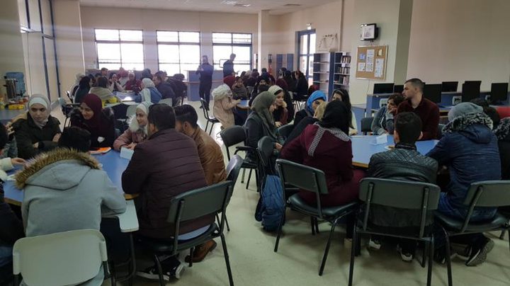 مركز الموارد التعليمية للغات ينظّم نشاطاً بعنوان (مقهى اللغات)