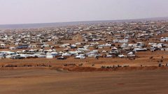 سوريا تدعو سكان مخيم الركبان إلى العودة لديارهم