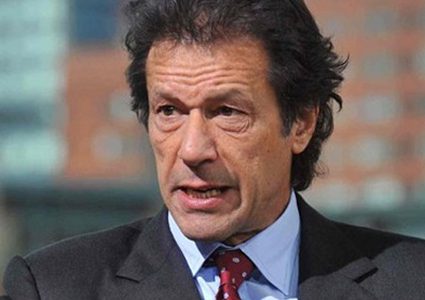 رئيس وزراء باكستان يعلن الإفراج عن الطيار الهندي «كبادرة سلام»