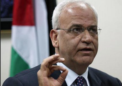 عريقات: الرئيس طلب من حنا ناصر تكثيف الاتصالات مع حماس