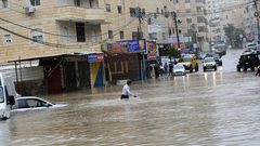 الدفاع المدني يتعامل مع مئات الحوادث في مختلف المحافظات