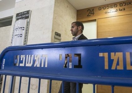 الاحتلال يمدد توقيف 3 طلاب جامعيين من جنين