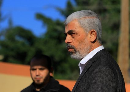 يديعوت تكشف.. السنوار أرسل رسالة لإسرائيل.. فما فحواها؟