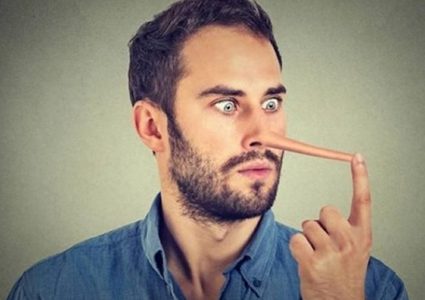 كيف تفضح من يكذب عليك؟.. العلم يفسر