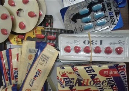 ضبط منشطات جنسية ممنوعة في طولكرم