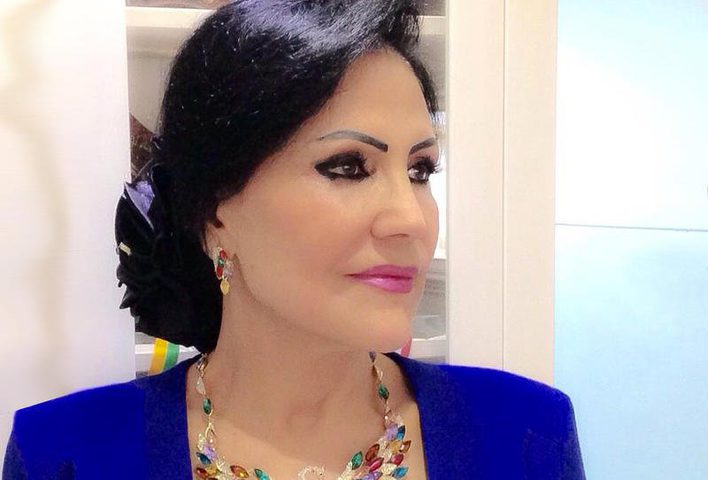 الشاعرة العراقية وفاء عبد الرزاق تحوز جائزة الأوسكار