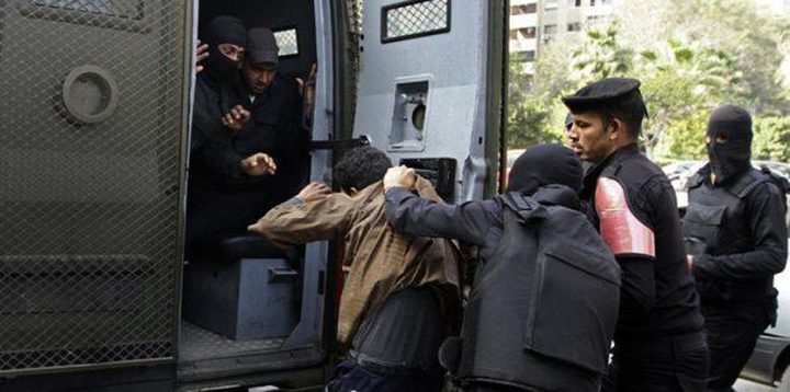 شابان يقتلان والدهما بمساعدة من خالهما