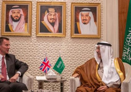 وزير خارجية بريطانيا يناقش ملفي اليمن وحقوق الإنسان في الرياض