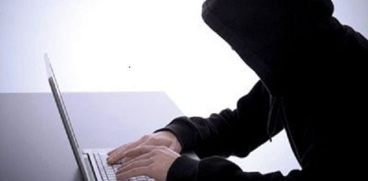 الأمن الوقائي يلقي القبض على شخص بتهمة الابتزاز