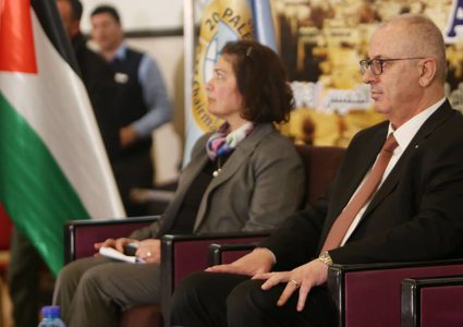 الحمد الله في حفل إطلاق البرنامج التدريبي العربي