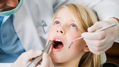 هل يمكن أن يؤثر التخدير على نمو الأسنان لدى الأطفال؟