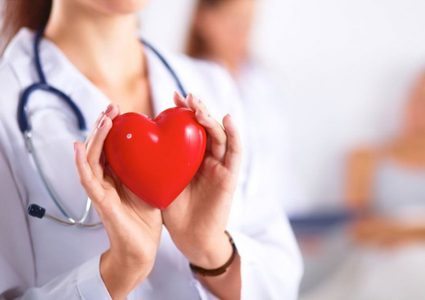 للنساء.. ما هي أبرز أعراض الإصابة بالأمراض القلبية ؟