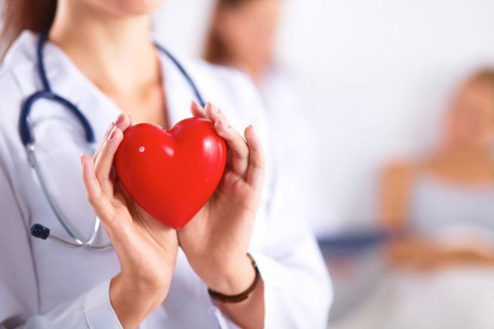 للنساء.. ما هي أبرز أعراض الإصابة بالأمراض القلبية ؟