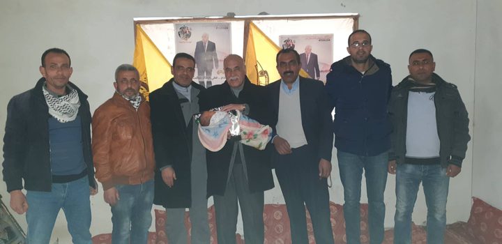 أبو سمهدانة:اطلاق اسم الرئيس على المواليد بغزة وجه آخر من التأييد