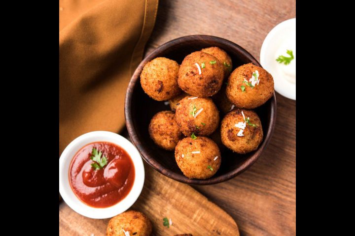 كرات الموزريلا المقلية