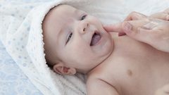 أسباب جفاف جلد الأطفال وطرق التعامل معه